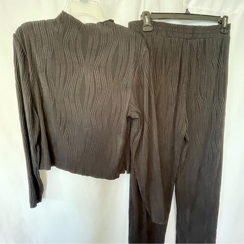 Elegant Black Women's Pants & Top Set - Picture 3 of 3